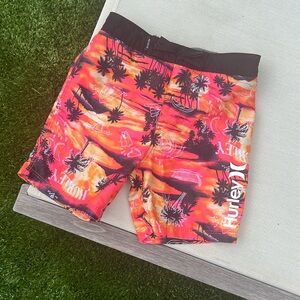 Hurley 4T kids swim trunks bathing suit. In excellent condition.